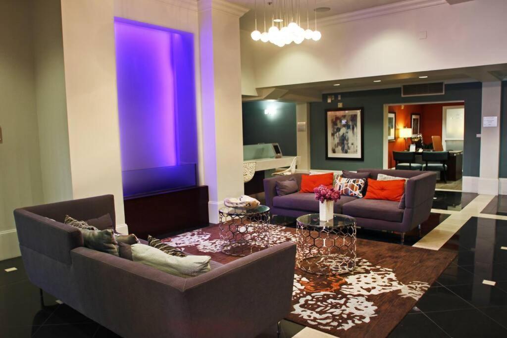 Large 2 Bed -2 Bath On Wilshire Corridor - S Appartement