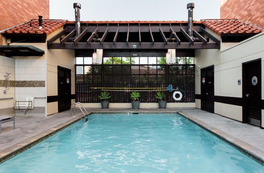 Large 2 Bed -2 Bath On Wilshire Corridor - S Appartement