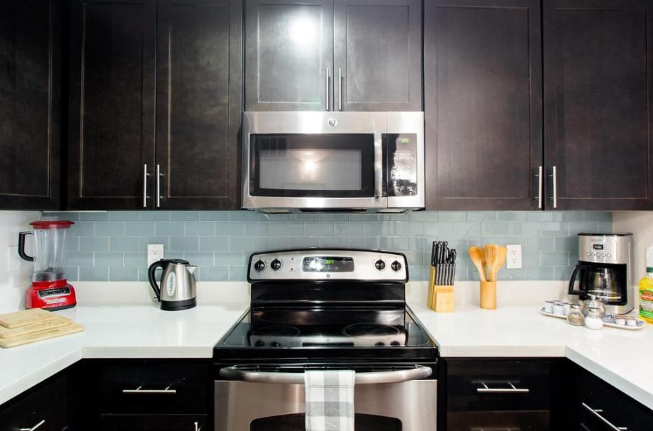 Large 2 Bed -2 Bath On Wilshire Corridor - S * Los Angeles
